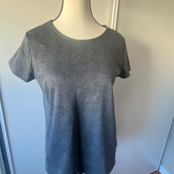 A line grey pattern top - Picture 2 of 4